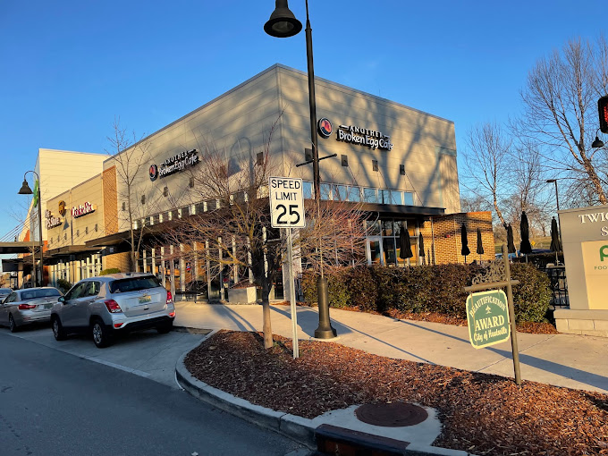 Another Broken Egg Cafe