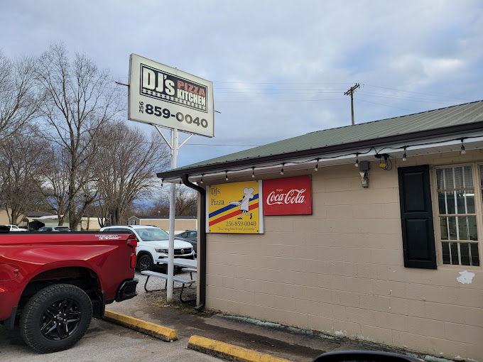 DJ's Pizza