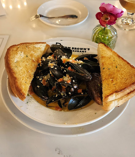 Tom Brown's Restaurant - Huntsville